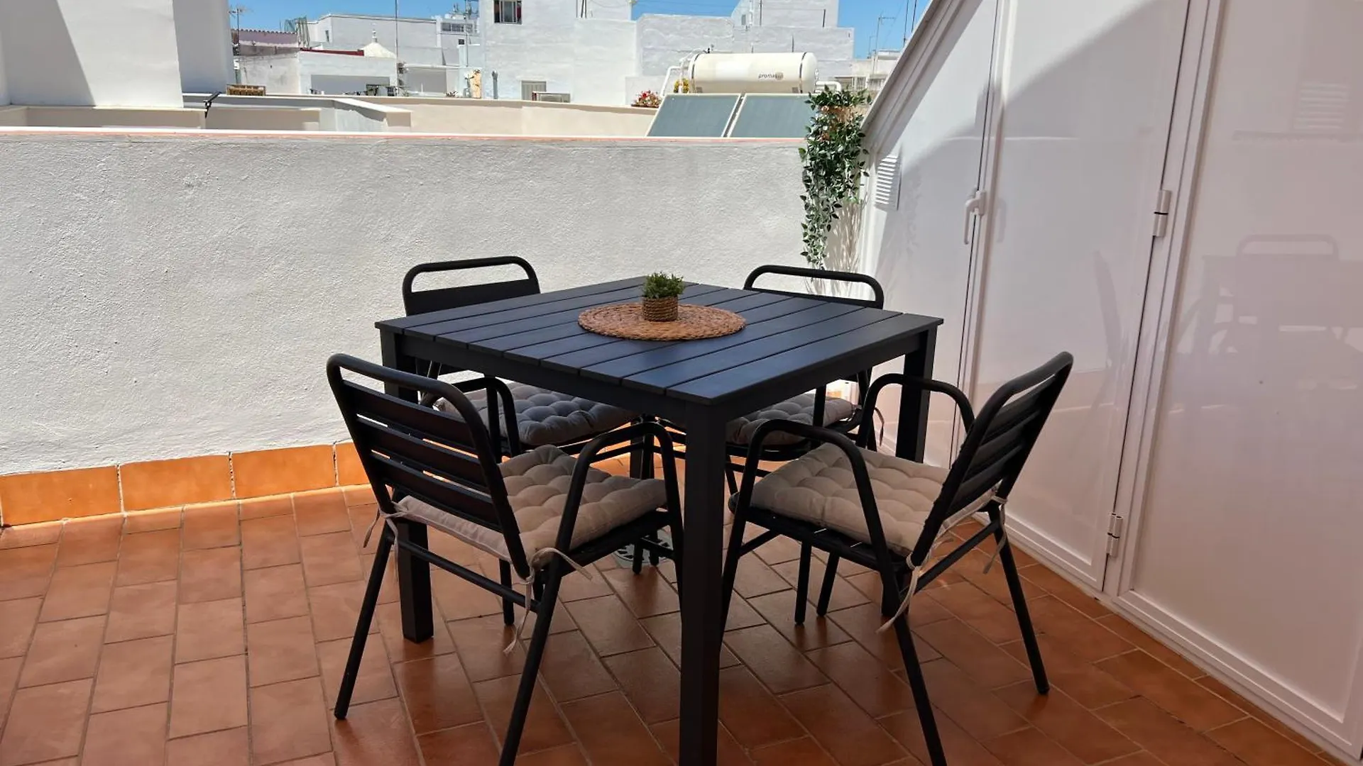 Atico Segunda Linea De Playa Con Terraza Apartment Rota